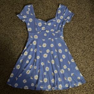 Blue Runch Back Daisy Print Dress
